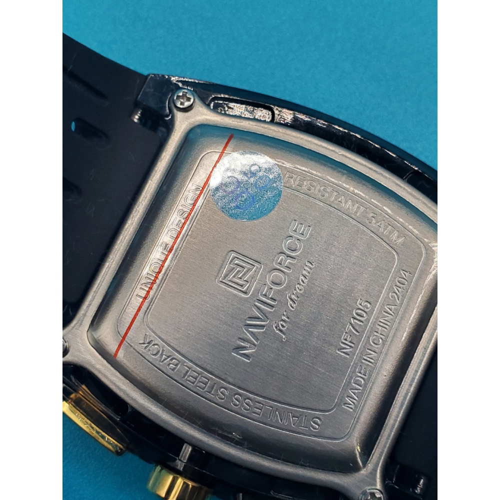 Mens Watch - Picture 9 of 12